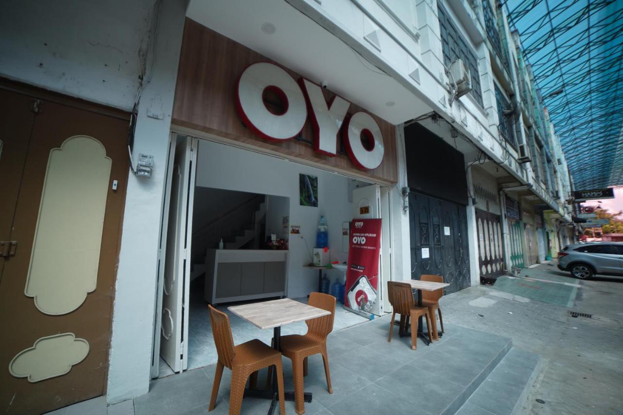 ميدان Oyo 90830 Multatuli Guest House المظهر الخارجي الصورة