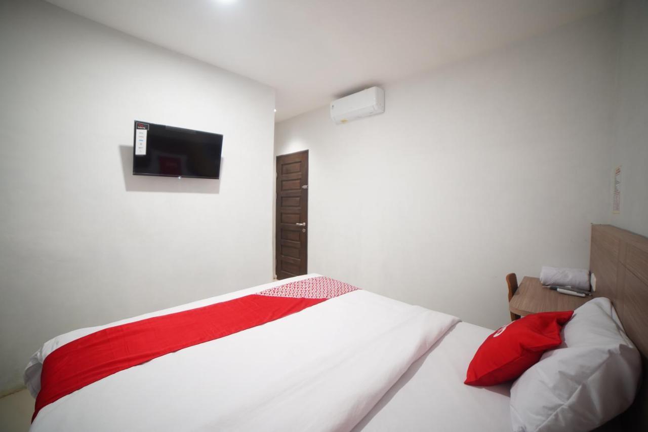ميدان Oyo 90830 Multatuli Guest House المظهر الخارجي الصورة